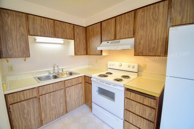 Building Photo - 1201 Pomona St