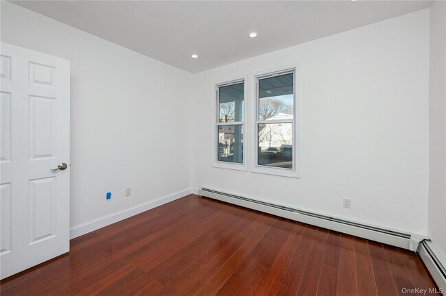 Building Photo - 59 Longdale Ave