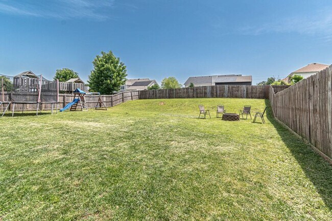 Building Photo - 1161 Chinook Cir