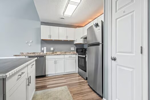 Building Photo - 1890 Auburn Ln