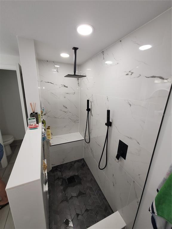 Building Photo - 8320 Woodlake Pl
