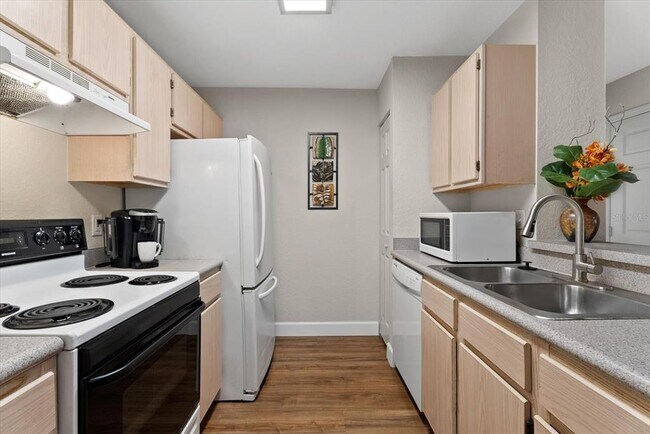Building Photo - 7411 Vista Way