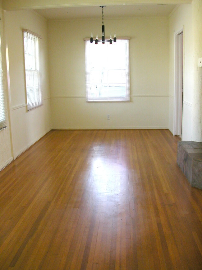 Dinning room - 8047 Campion Dr