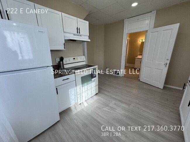 Building Photo - 222 E Canedy-