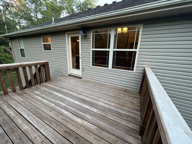 Building Photo - 22 Lyndhurst Dr