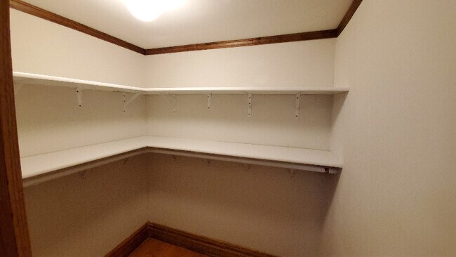 Building Photo - 5328 W Parker Ave