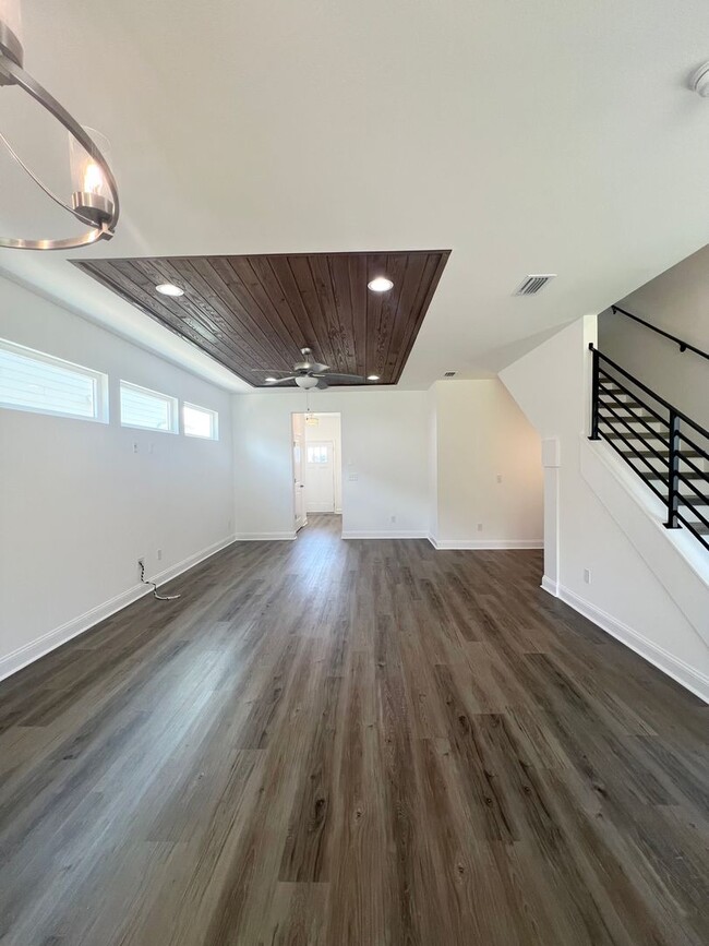 Building Photo - BRAND NEW CONSTRUCTION & MOVE IN READY 3/2...