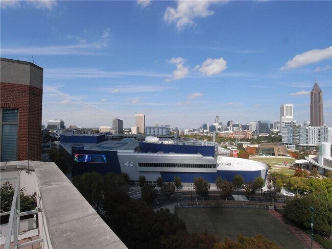 Building Photo - 250 Park Ave W NW