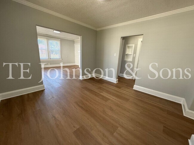 Building Photo - 3054 Indiana Ave