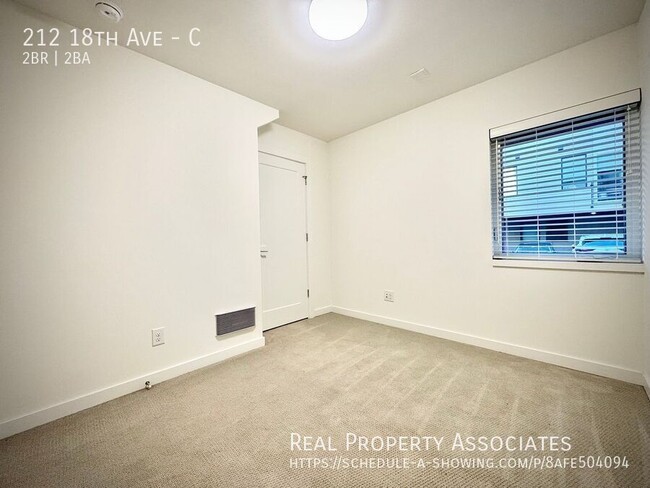 Building Photo - 212 18th Ave