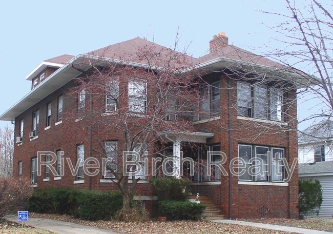 Primary Photo - 811 S State St