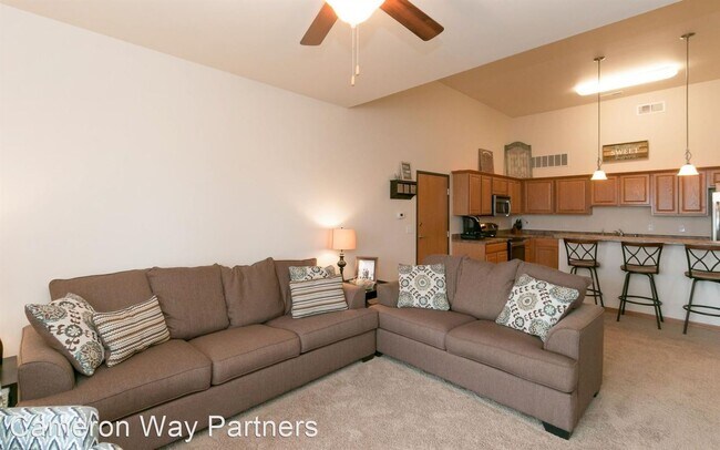 Building Photo - 1620 Lincoln Dr