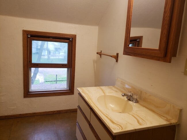 Building Photo - 718 Jackson St