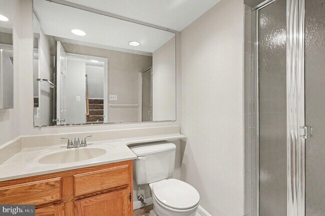 Building Photo - 2003 Paddle Boat Ln