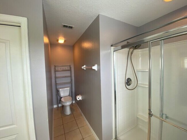 Building Photo - Rent Special-Wonderful 2/2 Townhome w/ Pond View in St. Cloud