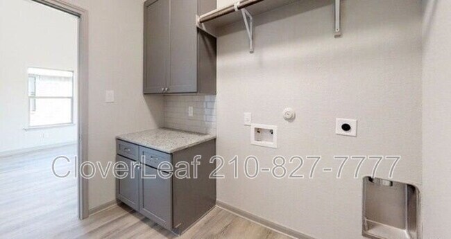 Building Photo - 3830 Key W Way