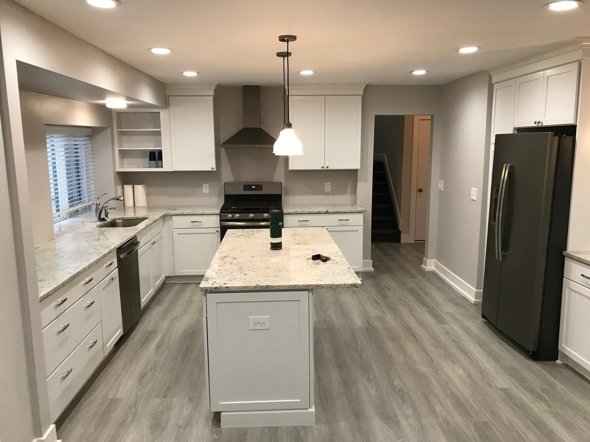 Building Photo - 2866 Baylis Dr