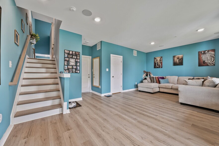 Building Photo - 16117 Gwynn Brook Way