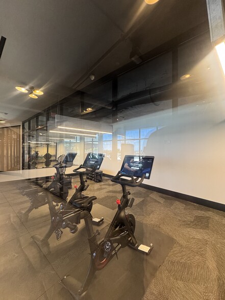 Building Photo - 15061 S Dixie Hwy