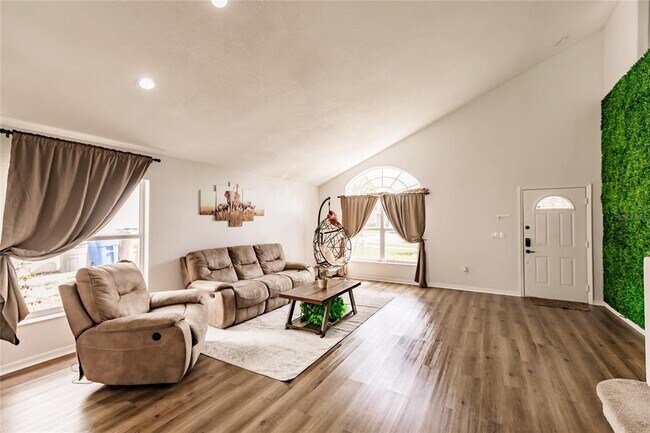 Building Photo - 3022 Bransbury Ct