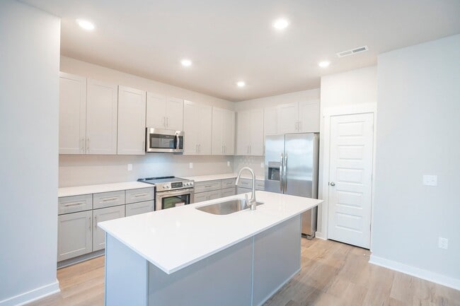 Building Photo - 4509 Sardius Dr