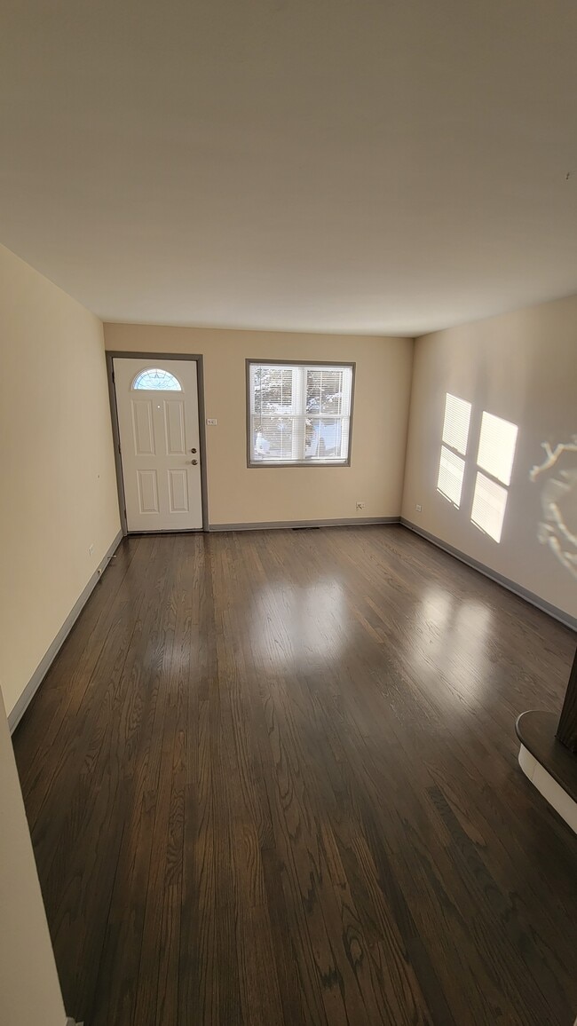 Building Photo - 3701 Forest Ave