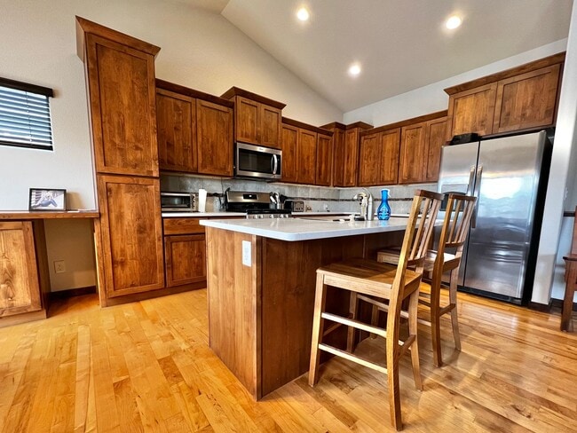 Building Photo - Elegant 3 Bedroom 2.5 Bathroom Home