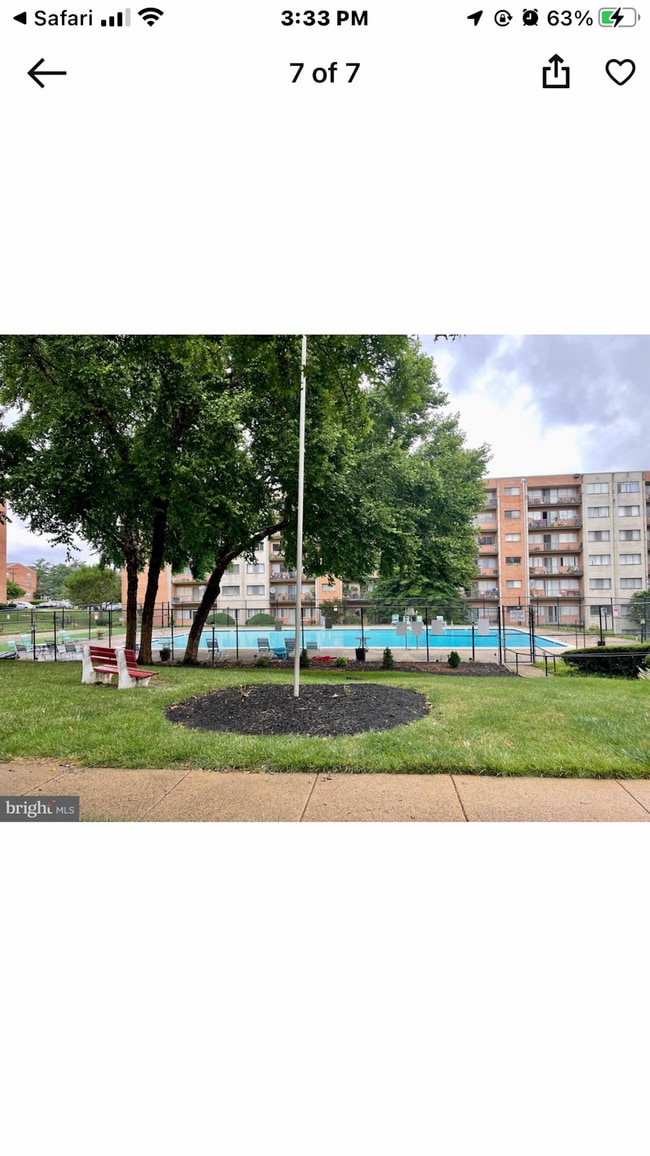 Building Photo - 5851 Quantrell Ave