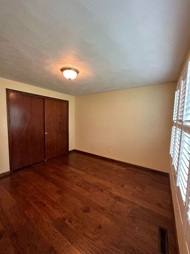 Building Photo - Nice! Duplex in Chesterfield!