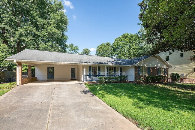 Building Photo - 120 Burnett Way