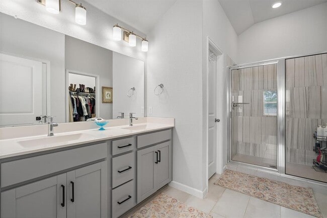 Building Photo - 114 Patrick Herndon Dr