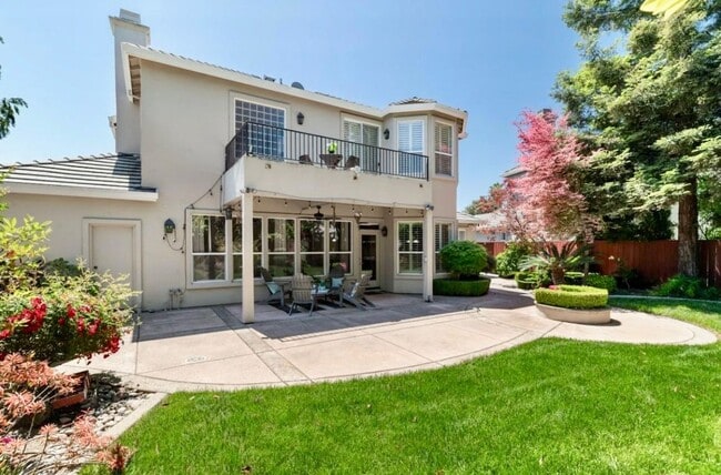 Building Photo - Prestigious Spanish Bay Circle Home in Guard-Gated Brookside