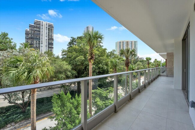 Building Photo - 2200 Brickell Ave
