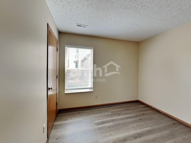 Building Photo - 4930 Kingpin Dr