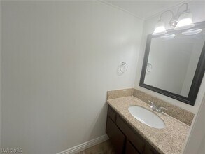 Building Photo - 6007 Bromley Ave