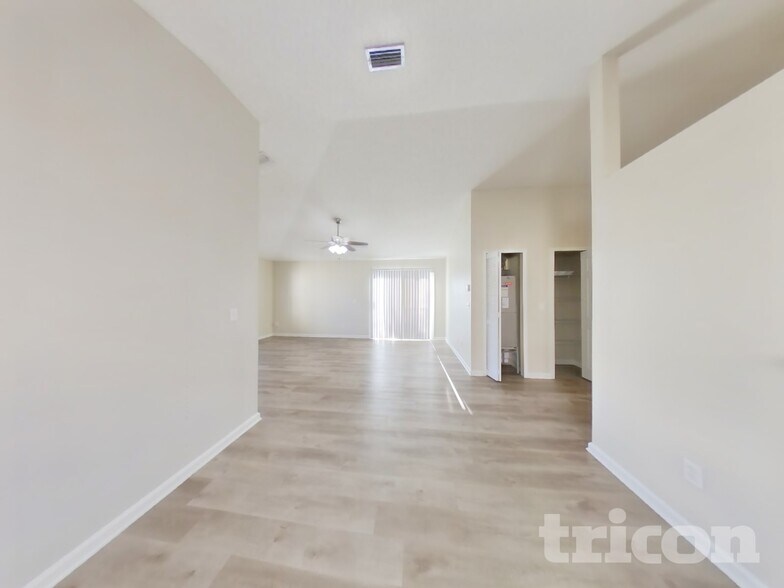 Building Photo - 4196 Jillian Dr