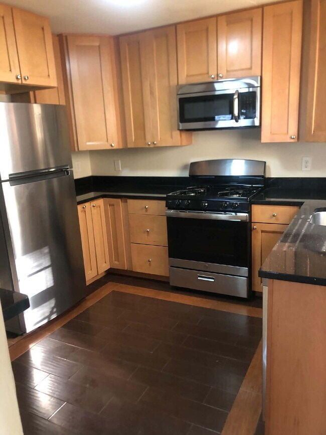 Building Photo - Charming 3BR Home with Large Yard in Hyattsville!