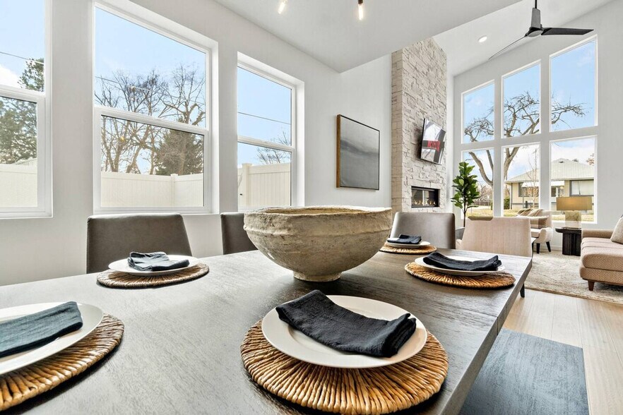 Building Photo - 1530 S Denver Ave