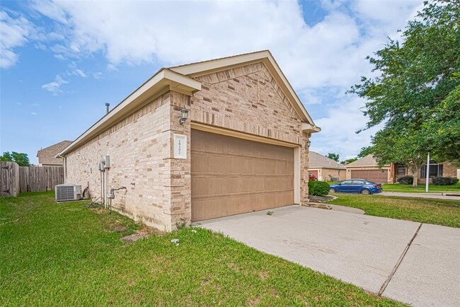 Building Photo - 18302 Red Oak Manor Ln