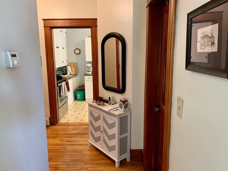 Building Photo - 21 Fessenden St