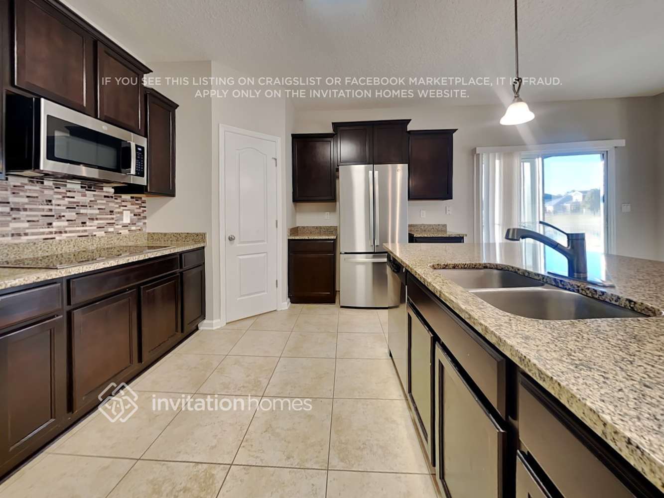 Building Photo - 16346 Dawnwood Ct