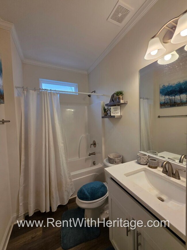 Building Photo - Amazing 5 Bedroom/ 3 Bath Home in Sweetwater, a Swim Tennis Community/ Attention to Detail / Grea...