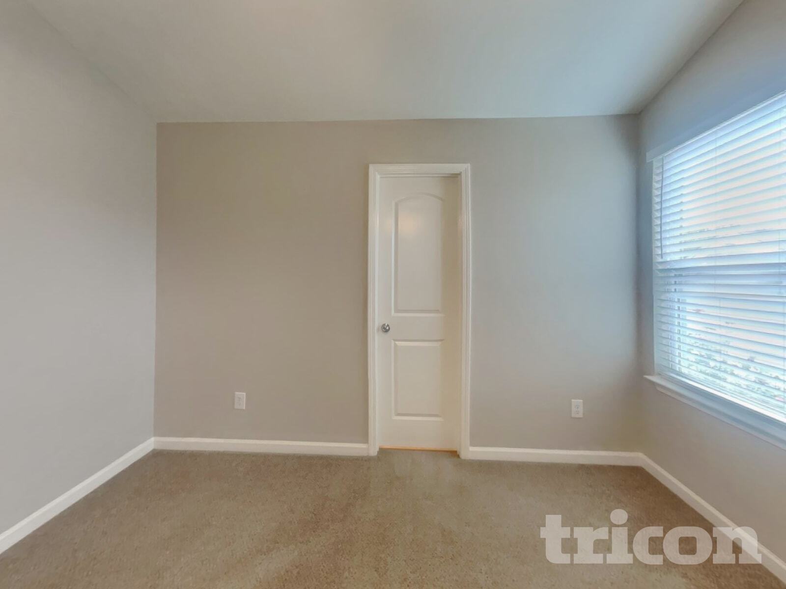 Building Photo - 1524 Hamilton Hills Dr