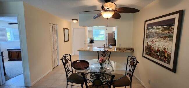 Building Photo - 207 Tropic Isle Dr