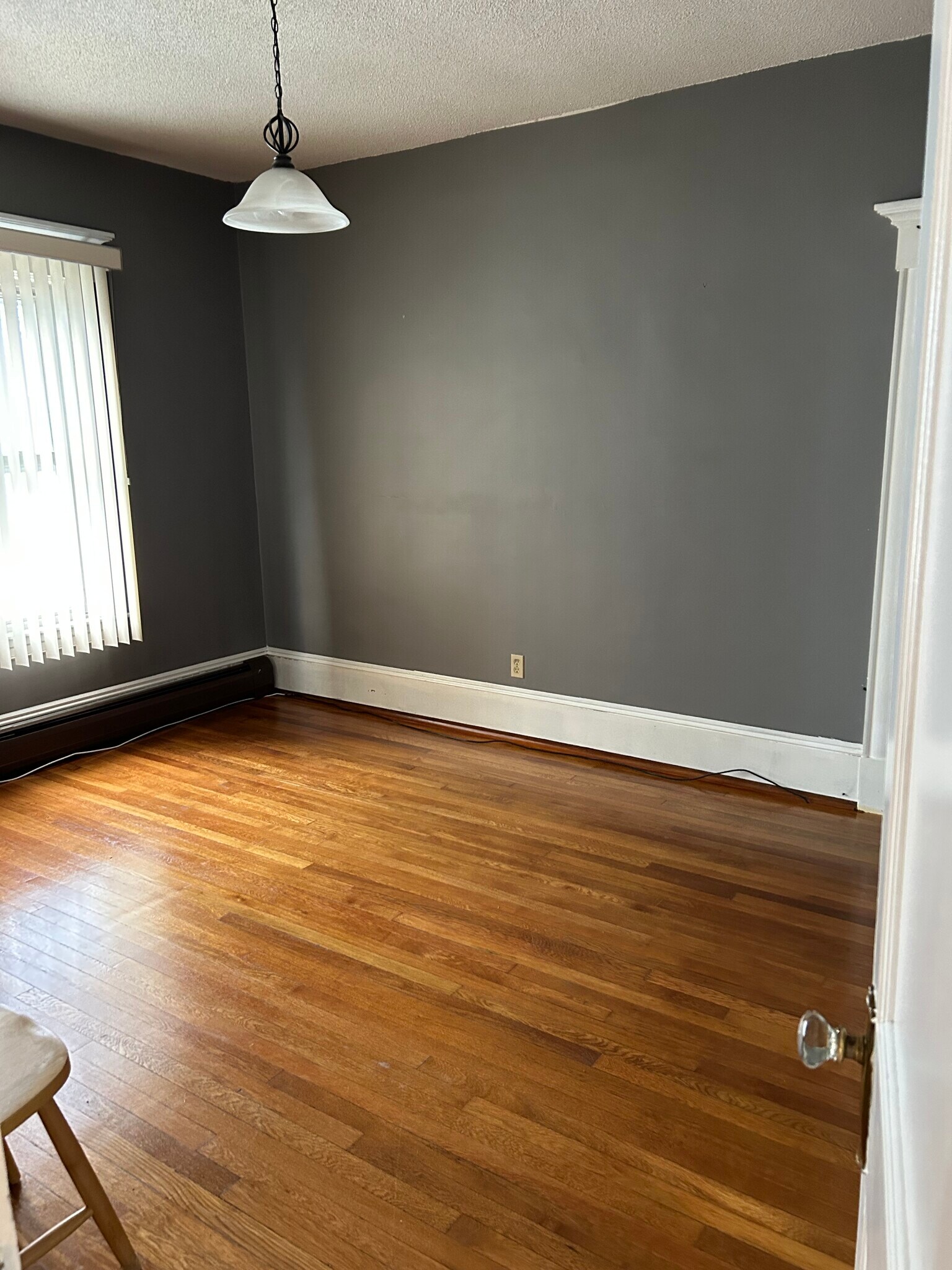 Building Photo - 250 Shaw St