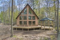 Building Photo - 8498 E Lake Rd