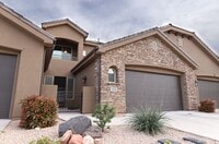 Building Photo - Pet Friendly 4 Bedroom Home!