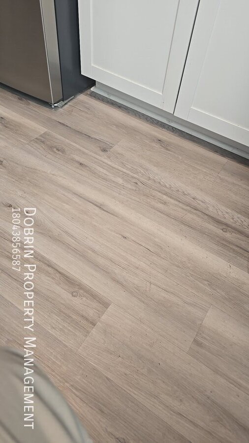 Building Photo - 1611 Hickory St