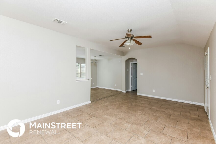 Building Photo - 8116 Raleigh Dr