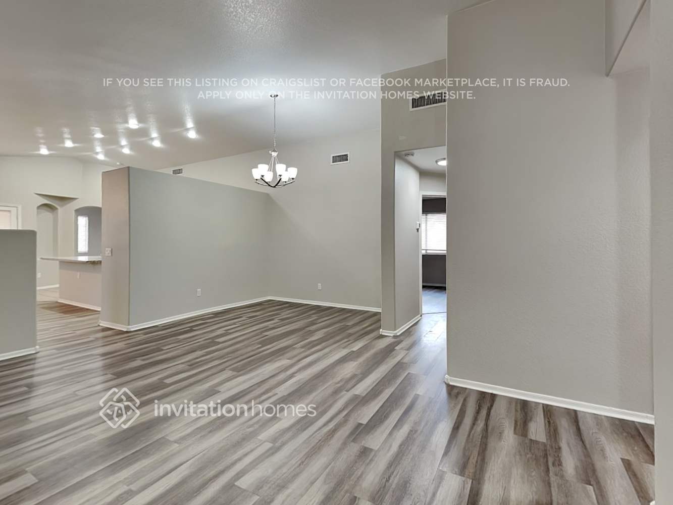 Building Photo - 8010 W Frank Ave